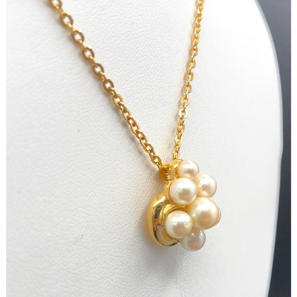 Vintage Necklace 16" Faux Pearl Cluster Pendant Richelieu Gold Tone Chain - Picture 2 of 9